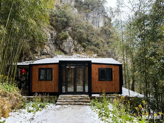 خرید 20ft Foldable Container House with Hot Dip Galvanized Frame Thermal Break Aluminum Windows and Dry Wet Separated Bathroom online manufacture