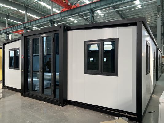 کانتینر 20 فوت قابل انعطاف با بیش از 20 سال طول عمر، فریم جانبی کاملا گالوانیزه و فضای تراس قابل تنظیم