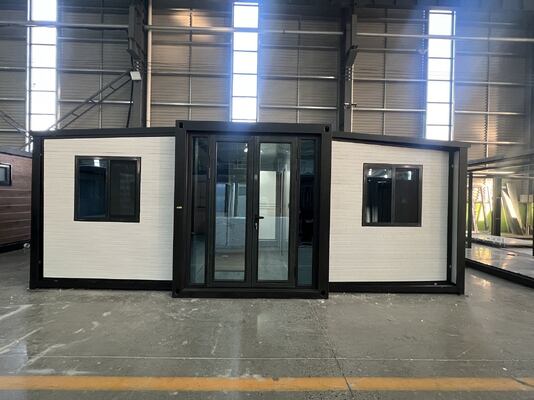 کانتینر تاشو ۲۰ فوتی با فریم اصلی کاملاً گالوانیزه، پنل‌های ساندویچی EPS ۷۵ میلی‌متری و سطح عملکرد لرزه‌ای ۸ برای خانه کانتینری قابل گسترش